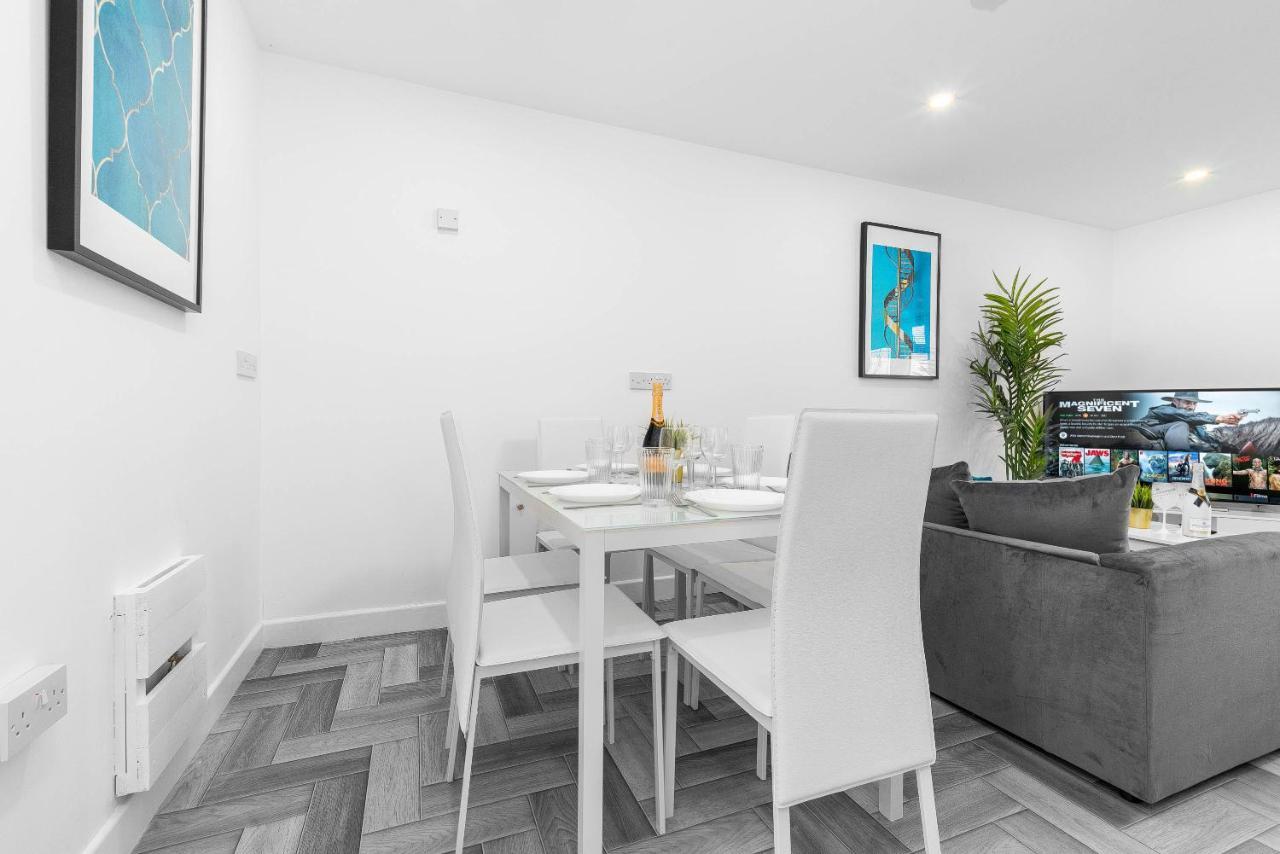 5 Bedroom House - 10 Guests - Multiple Off Street Parking - Garden - Smart Tv - Wifi - Contractors - Families - Groups Birmingham Ngoại thất bức ảnh